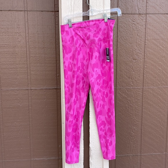 DSG NWT 2 Piece Performance Outfit - Picture 2 of 8